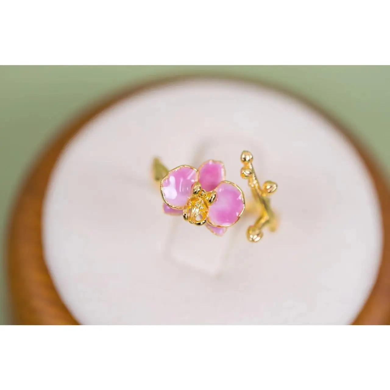 Elegant Gold Plated Pink Moth Orchid Opening Adjustable Ring for Women Enamel Flower Engagement Wedding Ring Fashion Jewelry