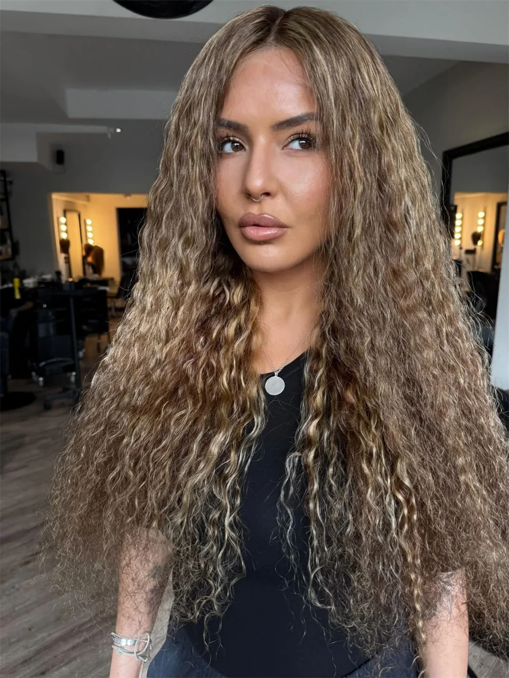 

Синтетический парик с кружевной передней частью, предварительно сшитый, мягкий, 26 дюймов, длинный, коричневый с мелированием, кудрявый, для женщин, термостойкий, без клея, готовый к ношению