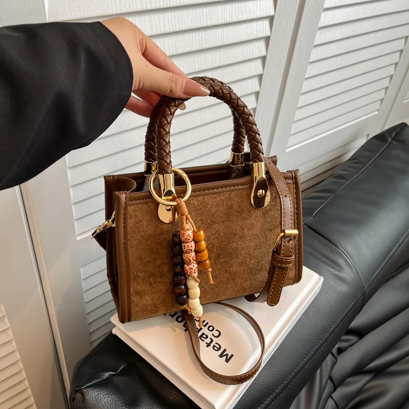 

Роскошная женская сумка через плечо 2025 года, стеганая сумочка в винтажном стиле, многофункциональный повседневный покупатель с карманом на молнии для работы ​