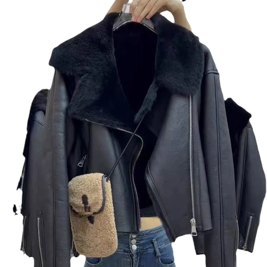 Women's 2025 Autumn Winter New Leather Jackets Feminine Lapel Short Style Fashion Motorcycle Jackets Long Sleeve Faux Fur Coats