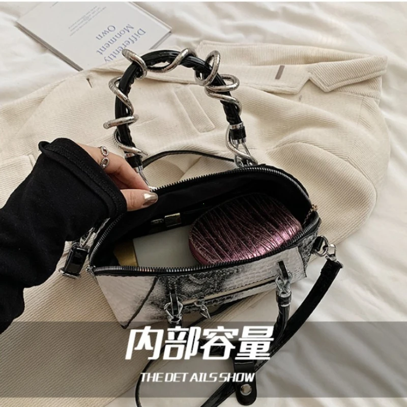 Crocodile Pattern Top-handle Shell Bag With Snake Hardware Wild Shoulder Crossbody Handbags MOODS Designer Luxury Bags For Women view 6