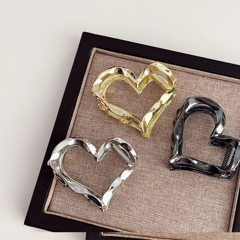 Women's Exquisite Metal Claw Clip Star & Heart Design Half-Up Shark Clip Fashionable Hair Accessory