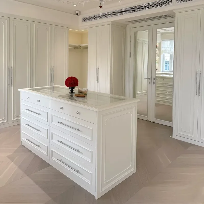 White Solid Wood Kitchen Island Cabinet with Jewelry Display and Storage Light Luxury Household Middle Island Unit for