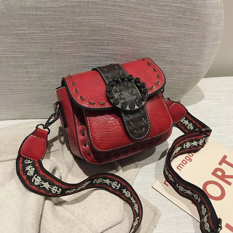 

Wide Shoulder Strap Mobile Phone Bag New Casual Versatile Women's Messenger Bag High Value Internet Celebrity Small Square Bag