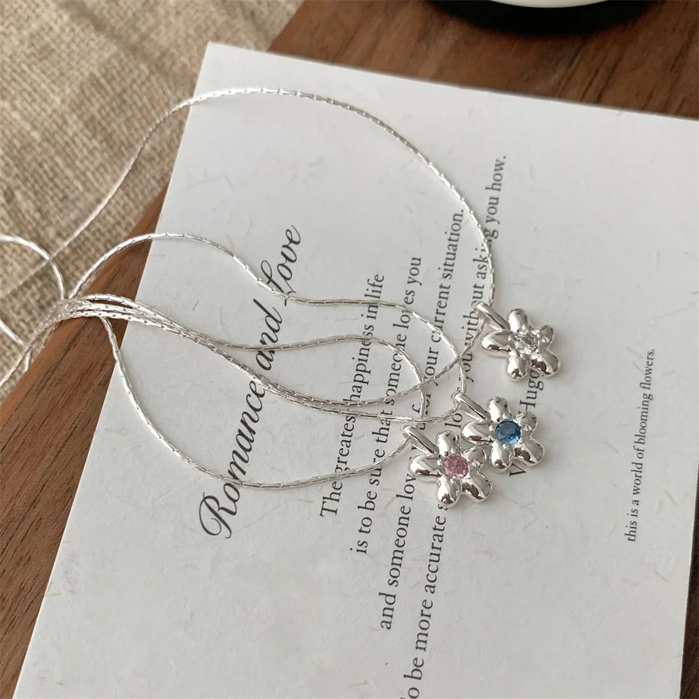 

INS Милая Девушка Вирус Хит! Корейское ожерелье из стерлингового серебра 925 пробы неправильной формы с цветком циркона, нишевая цепочка на ключицу премиум-класса