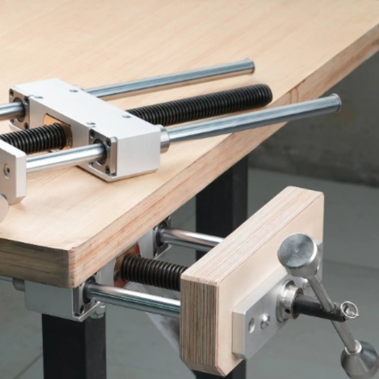 Twin Rod Bench Vise Heavy Duty Woodworking Bench Vise Workholding Tool Precision Table Clamp Versatile Grip for DIYers, Workshop