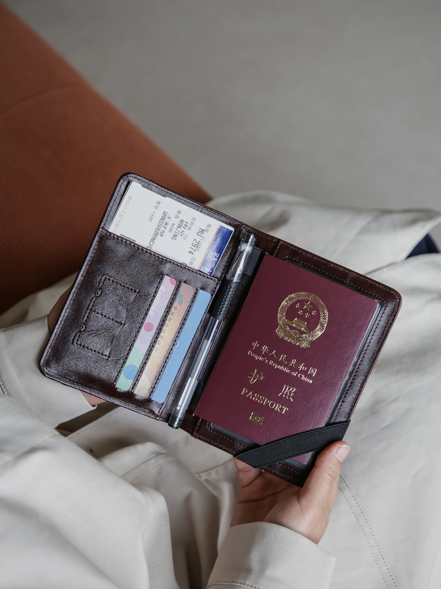 bolsa-para-pasaporte-de-cuero-genuino-estilo-femenino-piel-de-vacuno-curtida-de-primera-capa-bolsa-multifuncional-para-gua