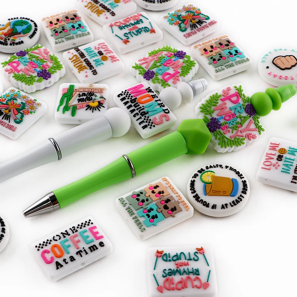 10 قطعة سيليكون التركيز حبة النص/هالوين/عيد الميلاد/مزيج الحيوان للمجوهرات أساور يدوية القلائد سلاسل المفاتيح اكسسوارات