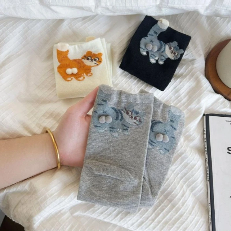 1/3 Pair Three-Dimensional Cat Printed Men female Mid Tube Socks Soft Comfortable Sweat Absorbing Breathable Casual Couples Sock - view 3