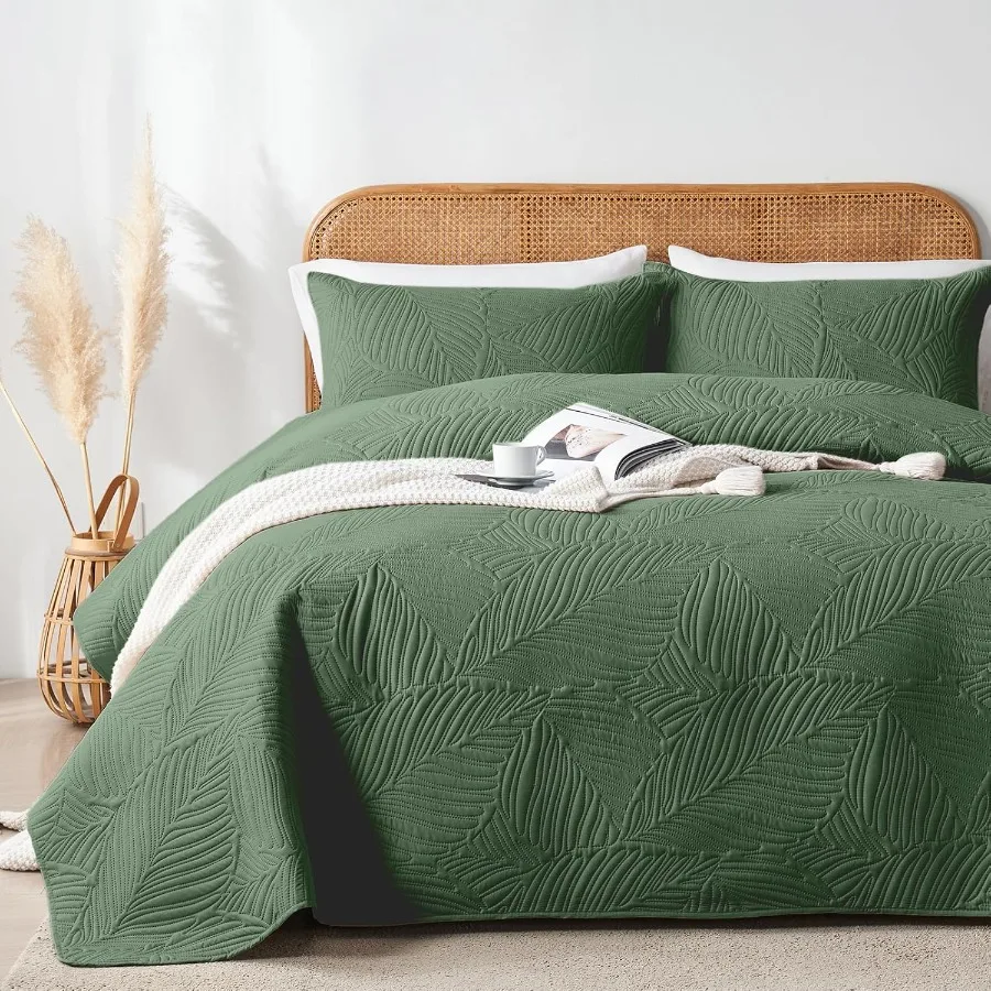 

Lightweight Soft Olive Green Bedspread Coverlet with Leaf Pattern for Bedroom Decoration Ultrasonic Microfiber AllSeason Beddin