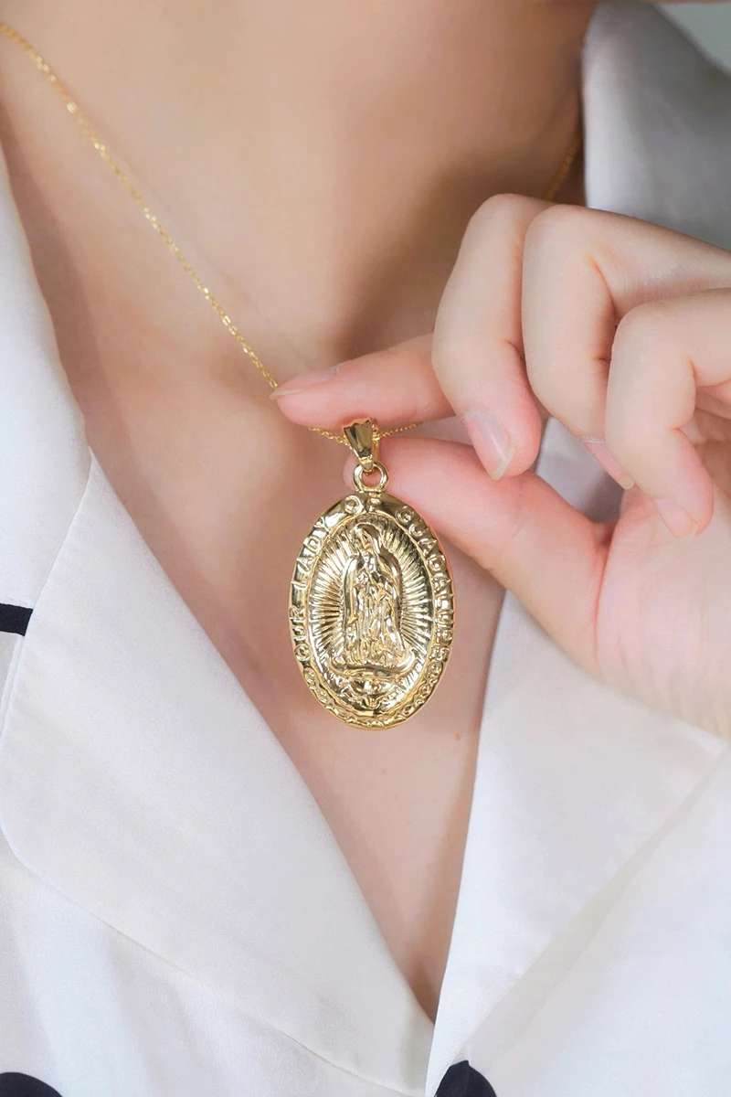 KUGG 100% 18K Yellow Gold Necklace Elegant Vintage Style Our Lady of Guadalupe Shape Pendant Luck Necklace for Women