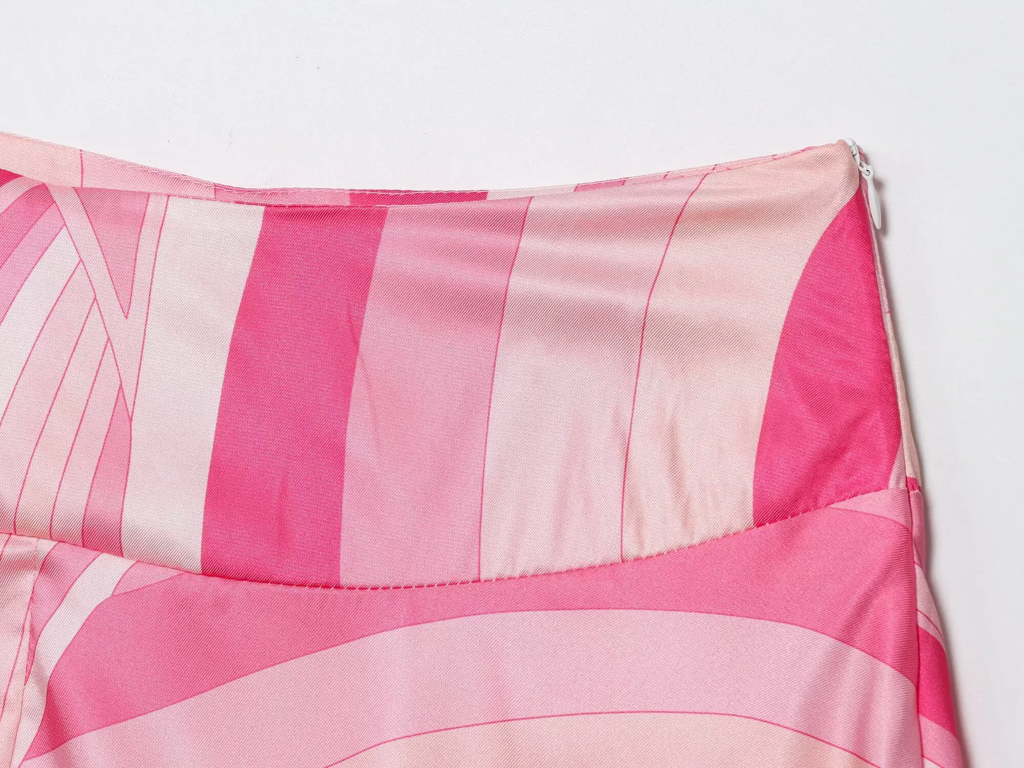 KONDALA Damen Trendiges Bedrucktes Rock-Set 2026 Sommer Elegantes Urlaubs-Chic-Set Hemden mit Reversknöpfen, Weit Plissierter Midirock – Detail 23