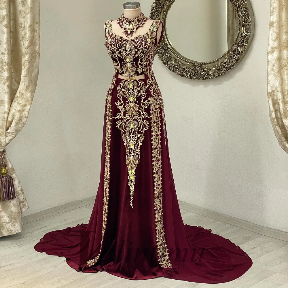 Valintimu Ball Gowns Luxury Dresses Women 2024 Saudi Arabric Cloak Tulle Appliques Crystals Lace Chapel Train Drap Shipping