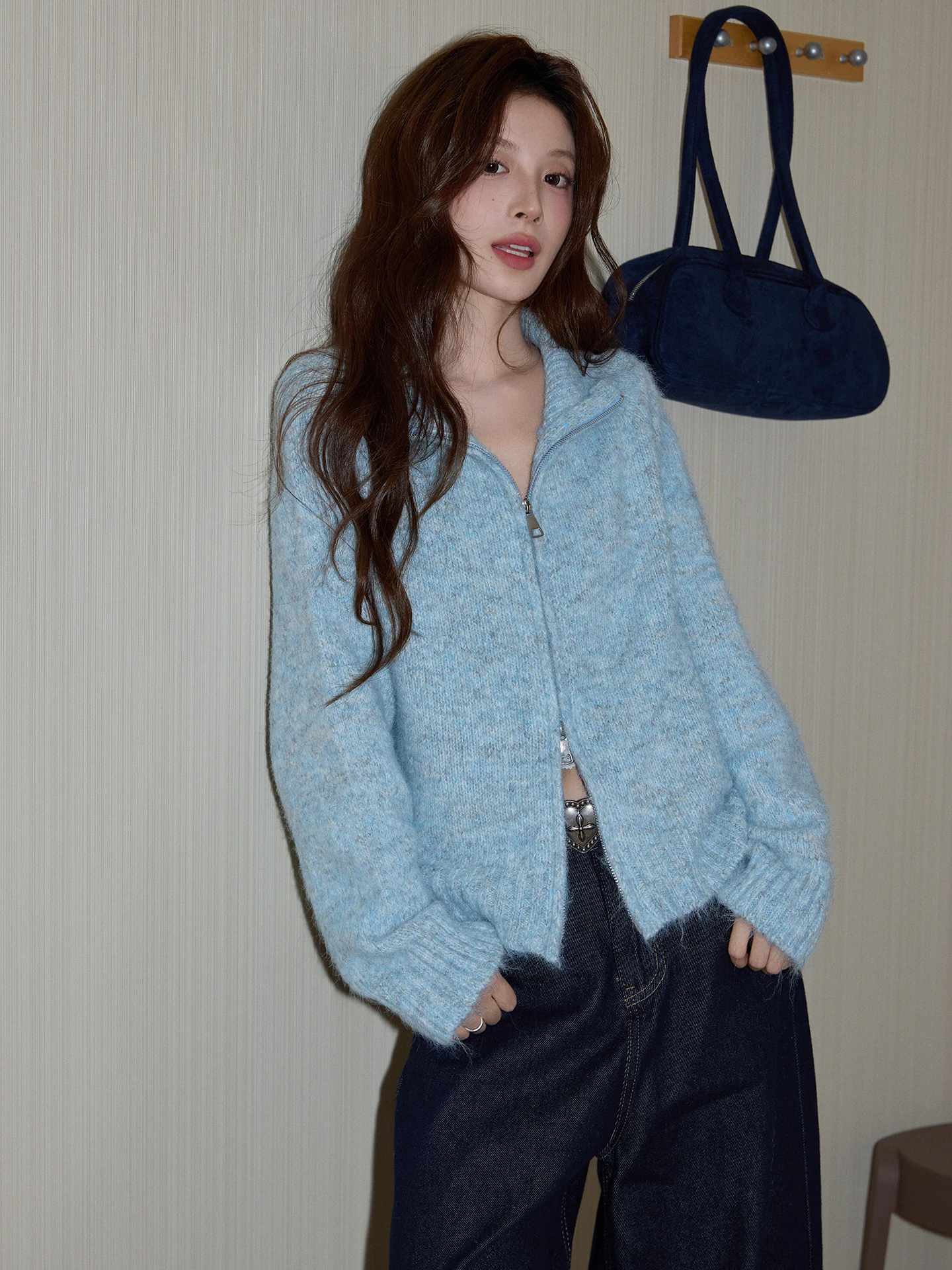 

Синий утепленный зимний свитер-кардиган женский повседневный вязаный на молнии с воротником-стойкой, для работы и повседневной носки, стандартный крой, эксклюзивно онлайн