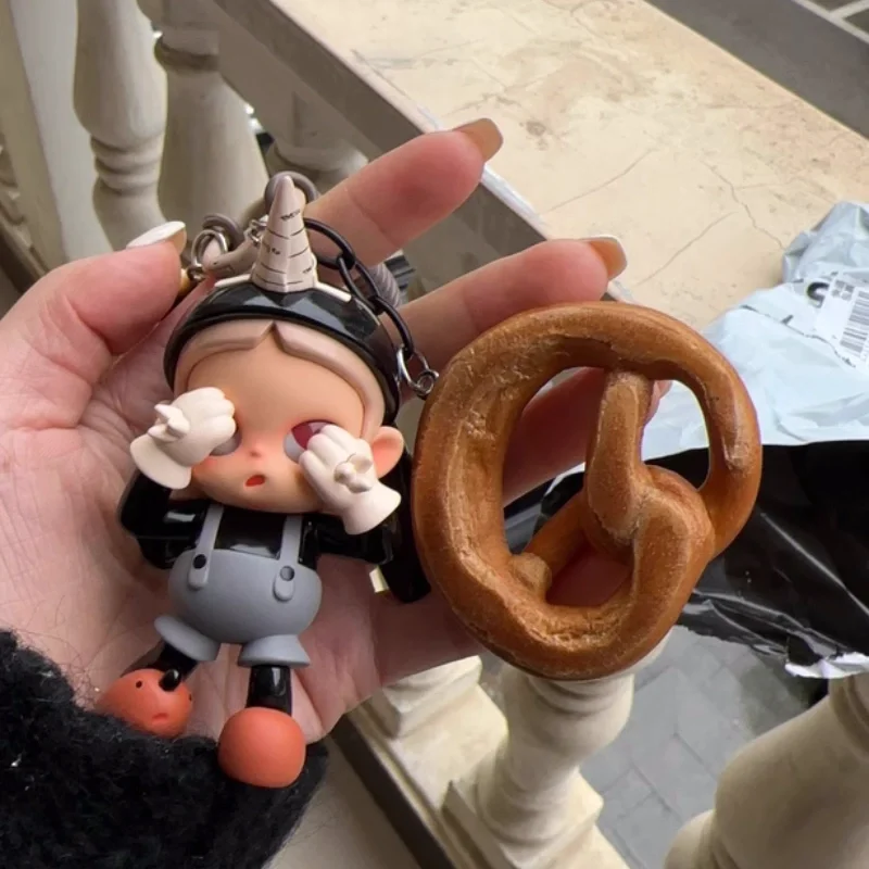 Porte-clés automobile de dessin animé de la série Zsiga, figurine d'anime authentique, ornements de pendentif de sac, plus de fonctions, créativité, cadeau d'anniversaire pour enfant