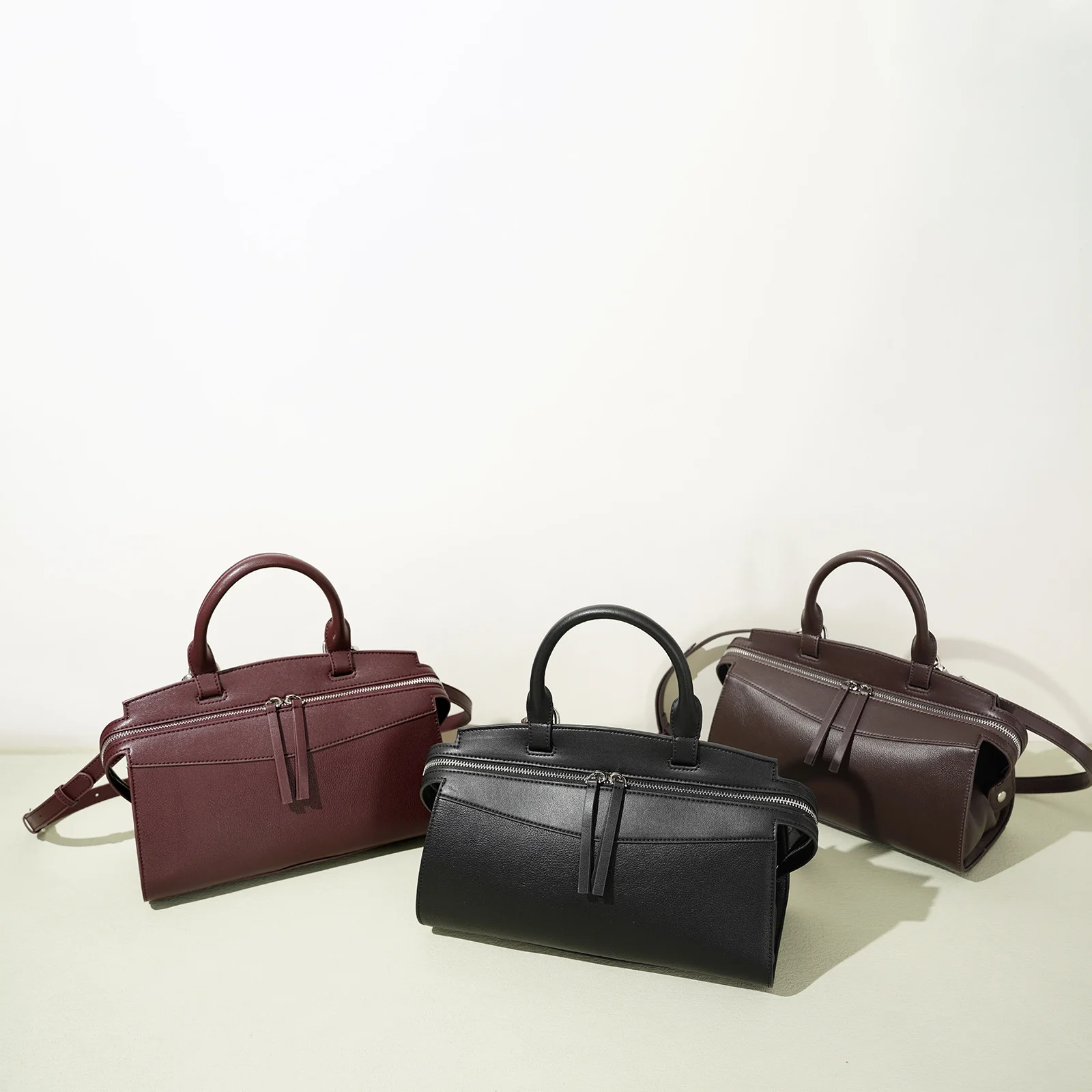 Bolso de hombro de estilo perezoso coreano, bolso de bolos de piel de vaca, bandolera cruzada informal Retro de gran capacidad, primavera 2026