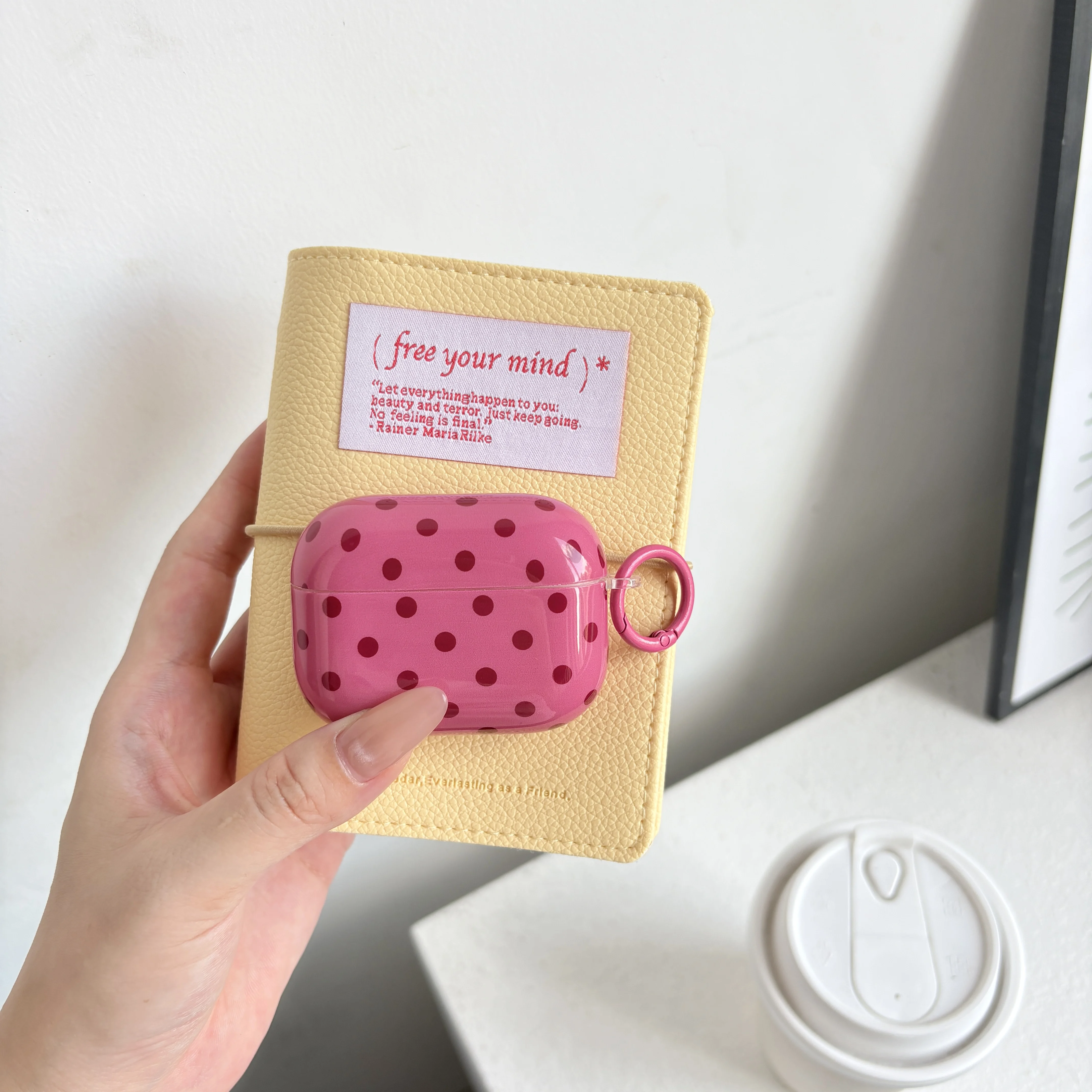 Beautiful Cute Rose Red Polka Dot Solid Color Glossy Protective Earphone Case Cover Case For AirPods 1 2 3 4 5 Pro Pro2 Pro3