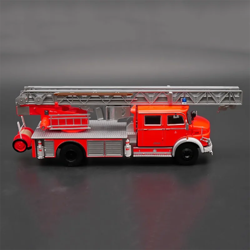 Motor de bomberos L1519 IXO Benz, escala 1:43, modelo de vehículo de aleación, colección de simulación terminada, decoración, regalo, exhibición de juguetes