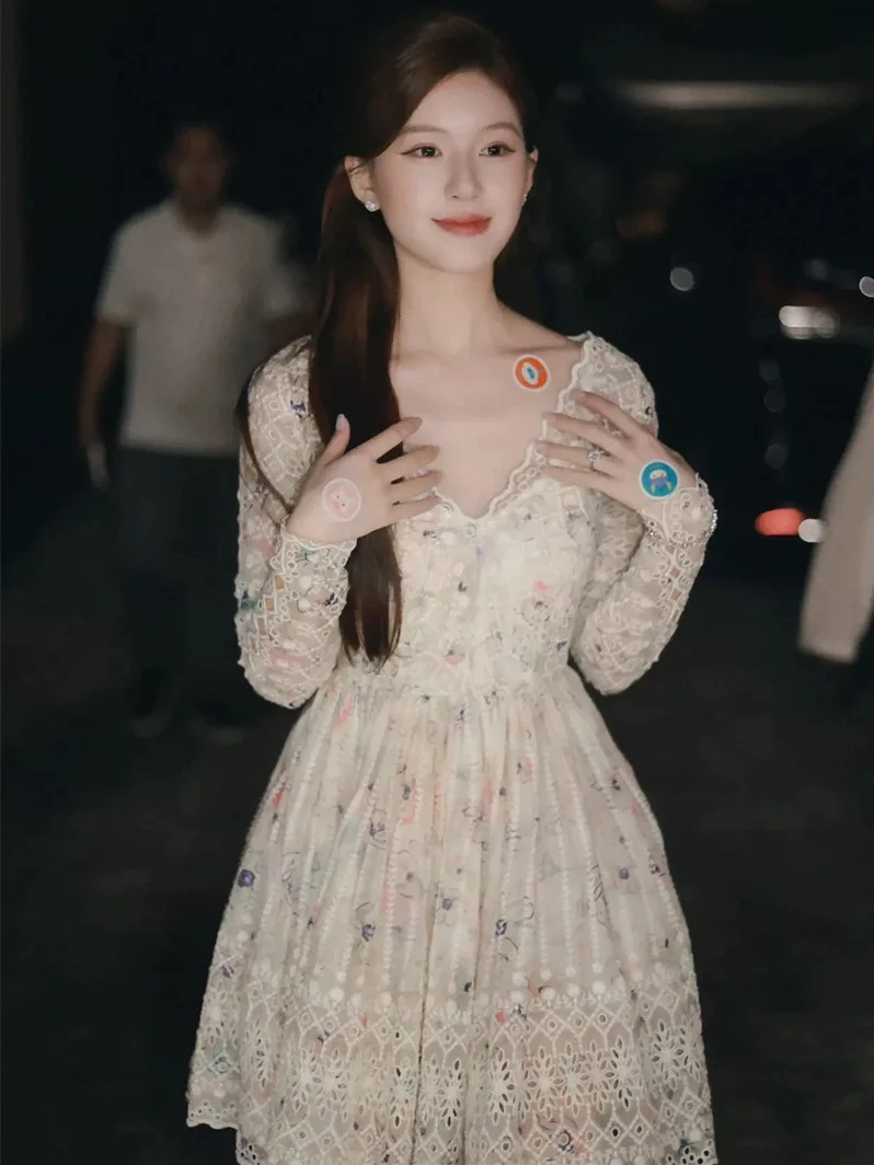 Xu Wo Yaoyan Cosplay Kleid Frühling Sommer Zhao Lusi Gleichen Stil Kleid Stickerei Hohl Druck Süße Nachbar Mädchen Erste Liebe Kleid