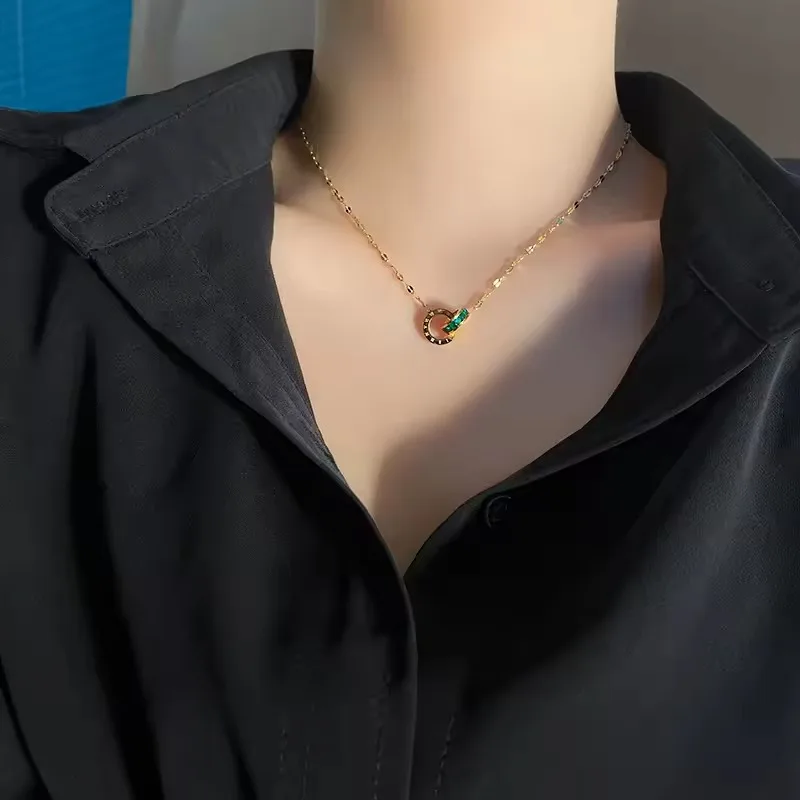 Gargantilla de Oro 18k para Mujer: Cómo Elegir la Ideal para Realzar