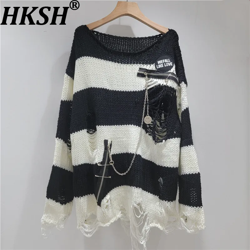 

HKSH Knitted Sweater For Women Autumn New O-neck Pullover Striped Distressed Chain Zipper Decorate Trendy Streetwear Top HK10871