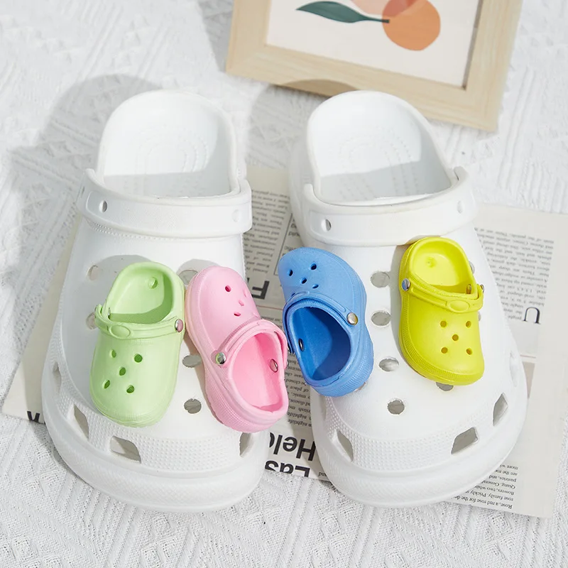 1 Pcs Colorful Slipper Pins Hole Shoes Charms Decoration Cute Mini Sandals Accessories Kids Adult Funny Bubble Slides Ornaments