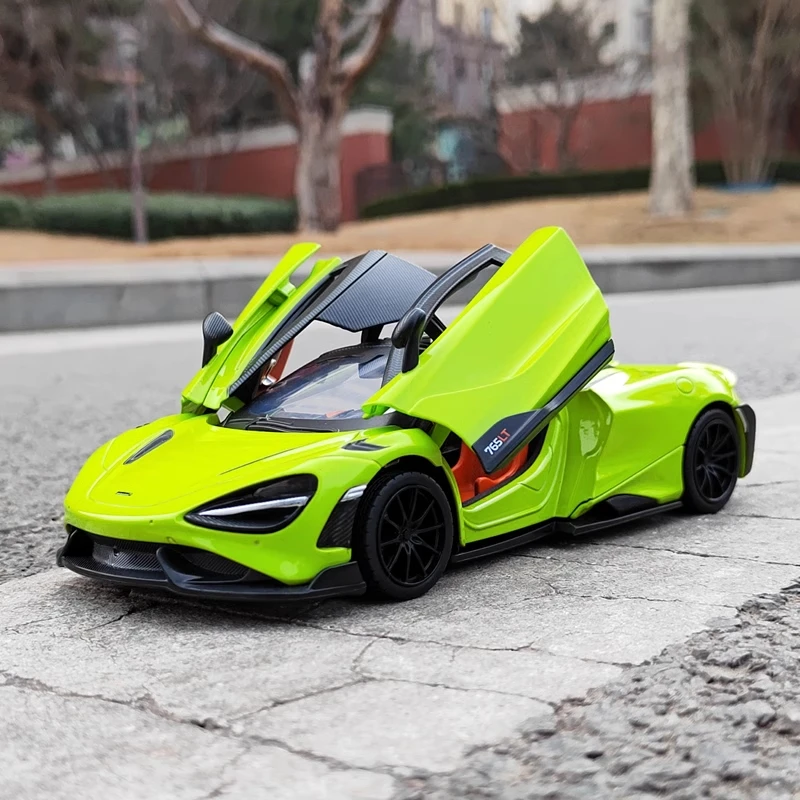 1:24 McLaren 765LT Supercar Alloy Model Car Toy Diecasts Metal Casting Sound and Light Car Toys For Children Vehicle F540