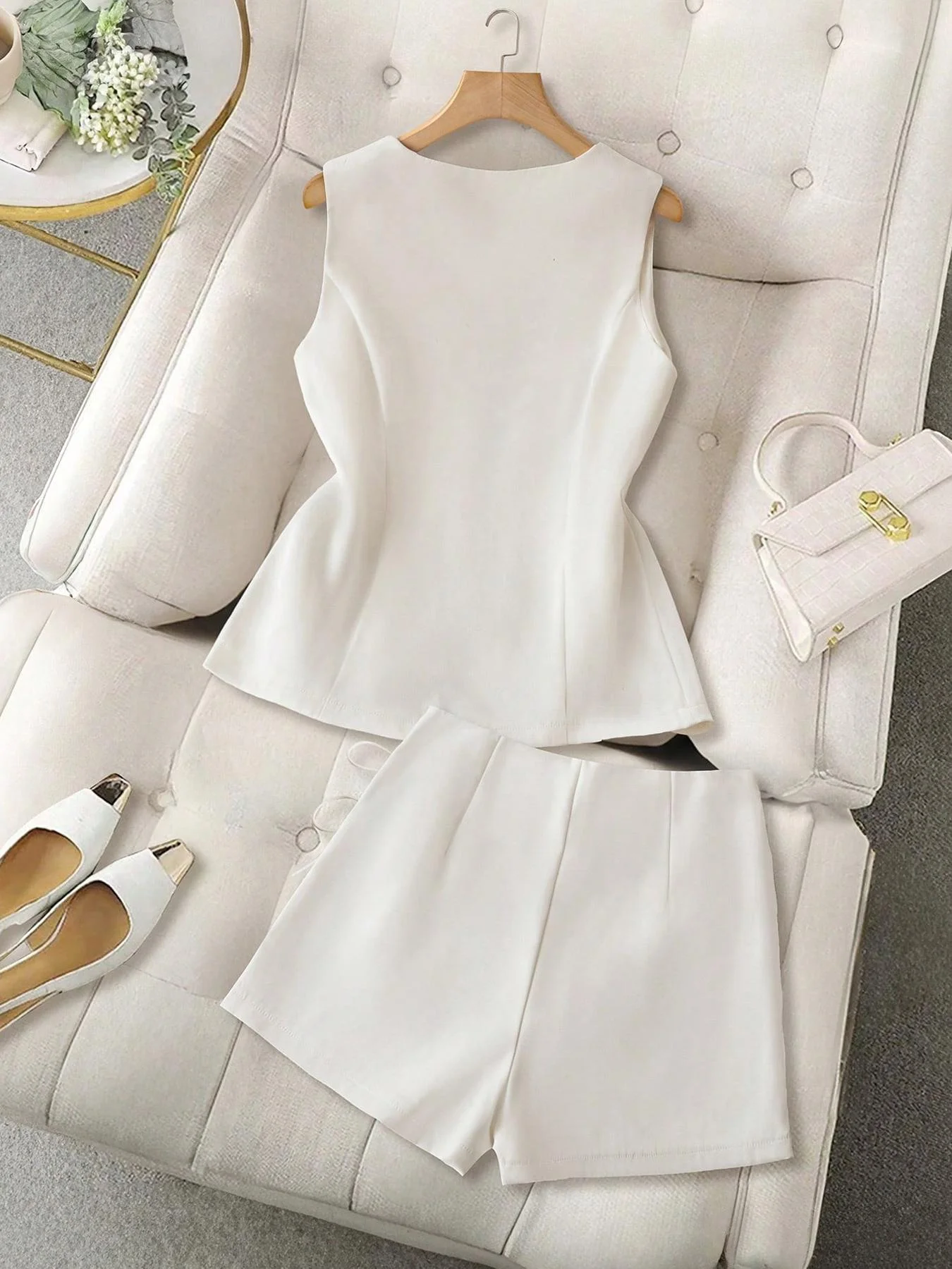 Women's Two-Piece Set, Business Style Blazer Design, Sleeveless Top + Shorts, Casual Fashion for Daily Wear image 2