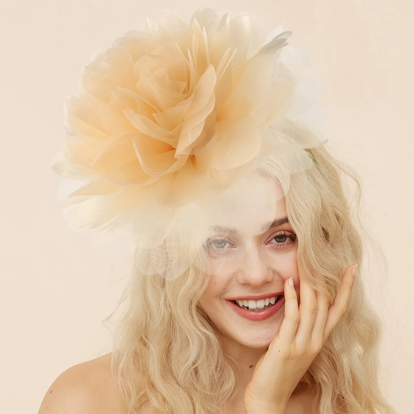 chapeau-fascinateur-de-fleur-de-broche-de-luxe-accessoires-de-cheveux-parfaits-et-exageres-couvre-chef-de-beaute-elegant-a-la-mode-pour-femmes