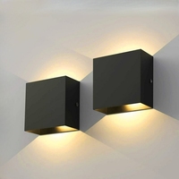 2 Stück moderne LED-Wandleuchte, Cube Lampe Wand Strahler Licht Up Down Leuchten 10 x 5 x 10 cm, für Wohnzimmer Schlafzimmer