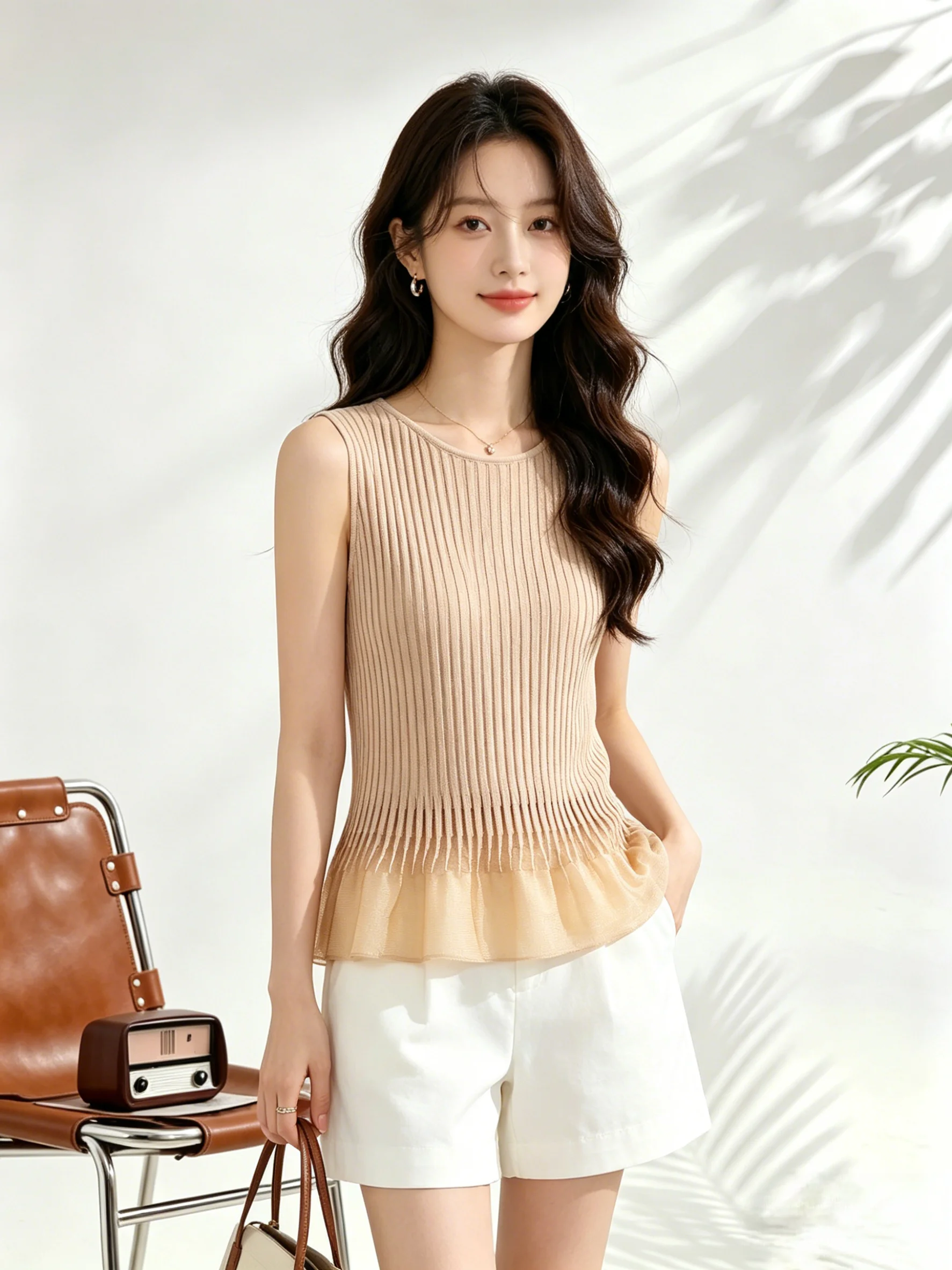 

Korean Style Knitted Vest Ageless Design Color Block Pleated Sleeveless Top Breathable Casual Wear for Young Women