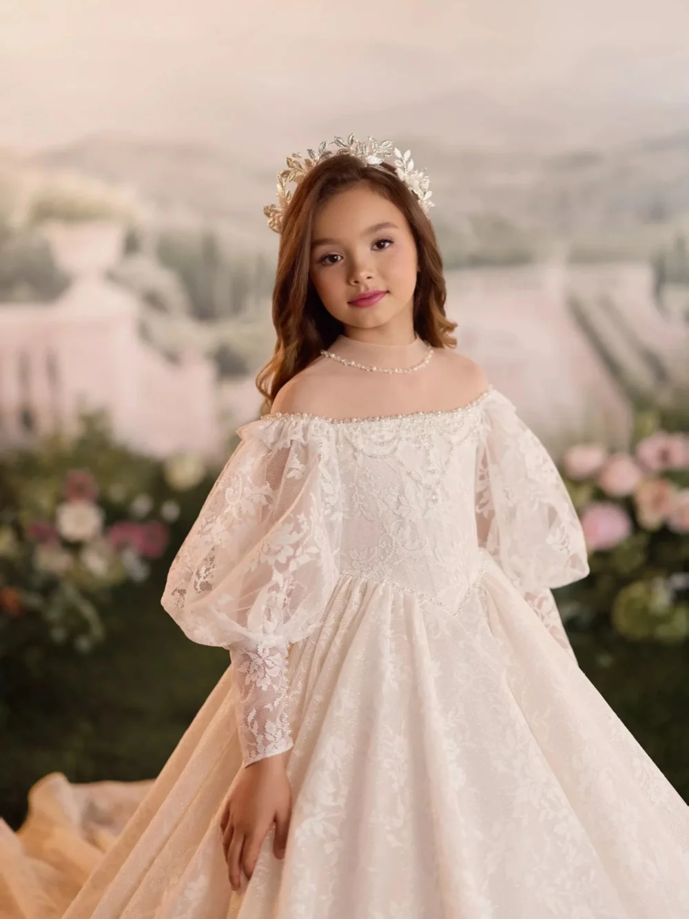 Flower Girls Dresses For Wedding Luxurious Glitter Pearls Lace Kids Princess Gowns For Birthday Elegant Long Sleeve Pageant Gown