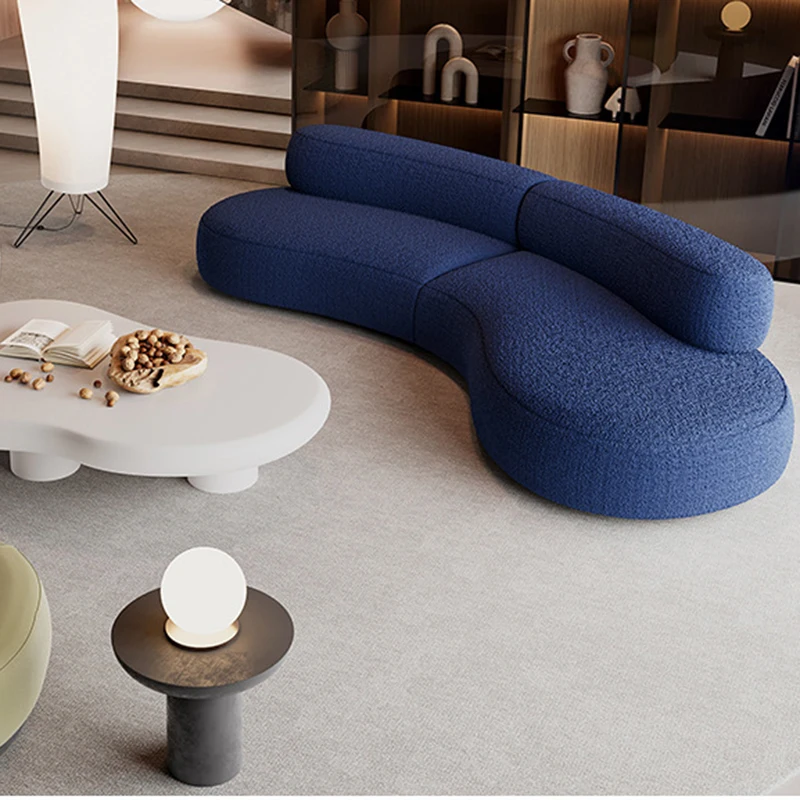 أريكة ما بعد الحداثة من القماش الأوروبي المخملي مصمم حديث مزدوج لغرفة المعيشة أريكة مضغوطة مريحة أثاث Divano ما بعد الحداثة