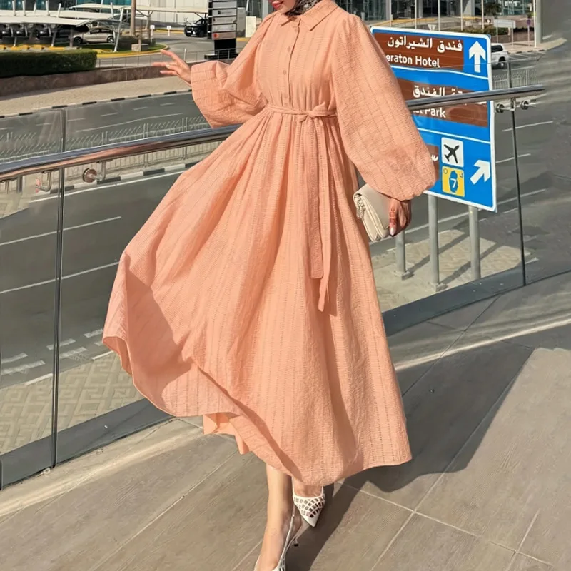

Ближний Восток, мусульманская новая мода 2025 года, женское однотонное повседневное модное элегантное платье с отложным воротником и поясом, женская одежда
