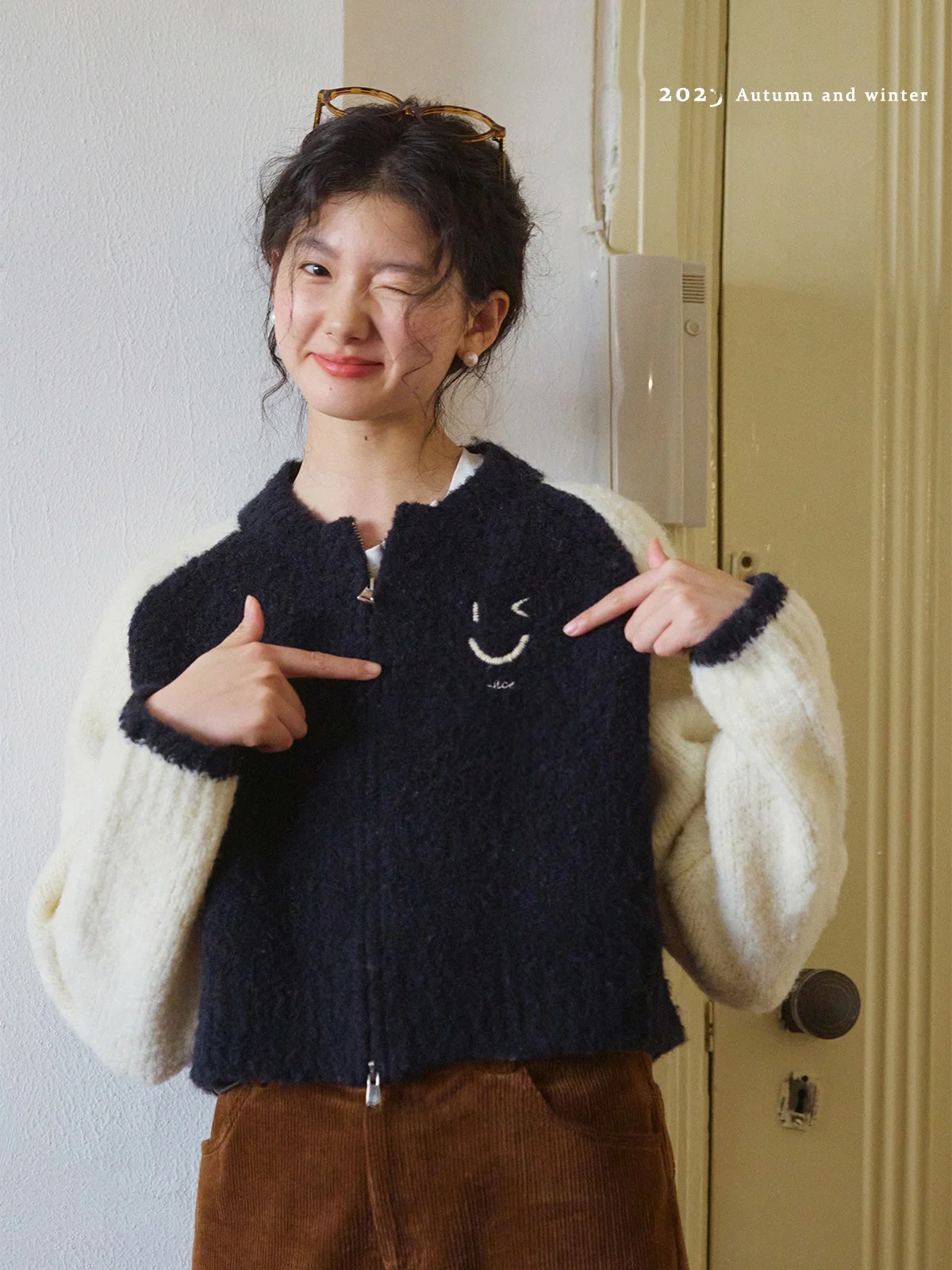 

Nicepeople Wink Face Series Vintage Woolen Knitted Cardigan Zipper Overhead Long Sleeve Low Collar Regular Fit Winter Coat
