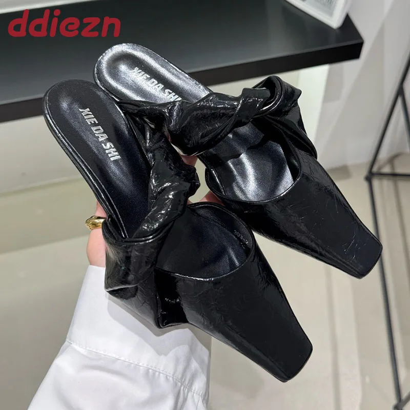 

Модные женские тапочки на плоской подошве, сандалии, новинка 2023 года, летние пляжные роскошные женские шлепанцы, тапочки на плоской подошве, женские туфли-лодочки