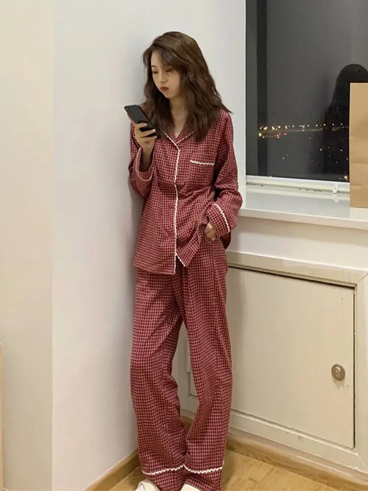 Women Red Plaid Pajamas Men Comfortable Leisure Home Wear Women Can Be Worn Outside Sleepwear Ladies Turn-down Collar Nightdress