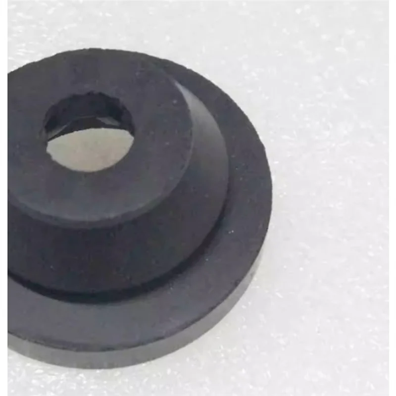 لفورد فوكس مرافقة كوغا 95BB-9B929-AA مقصورة الهواء مبيت مرشح التدفق العالي قاعدة تصاعد حشية القدم #4