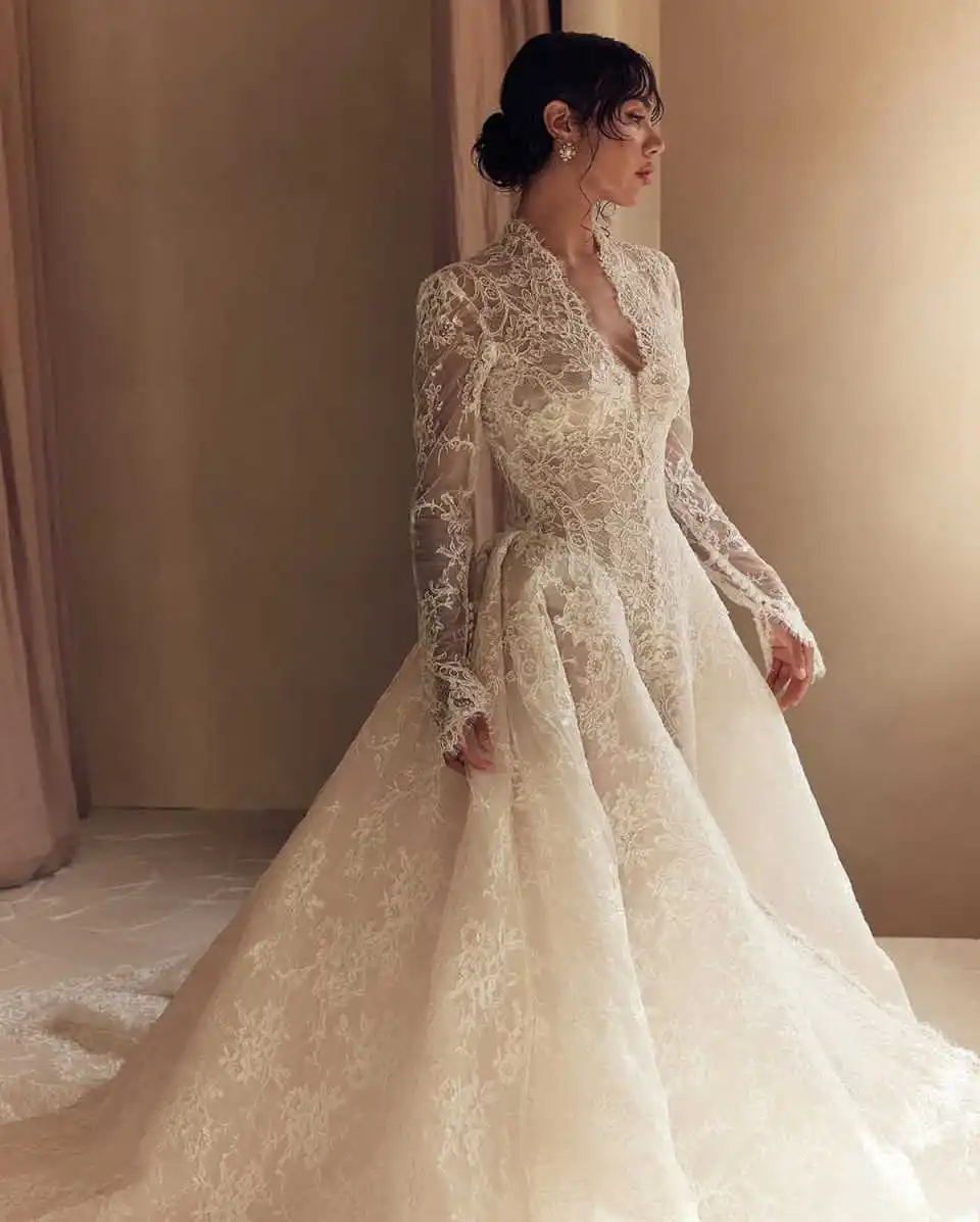 

Illusion Ball Gown Wedding Dresses V-Neck Appliques Lace Long Sleeve Evening Party Gown Vestido De Noiva Court Train Customized
