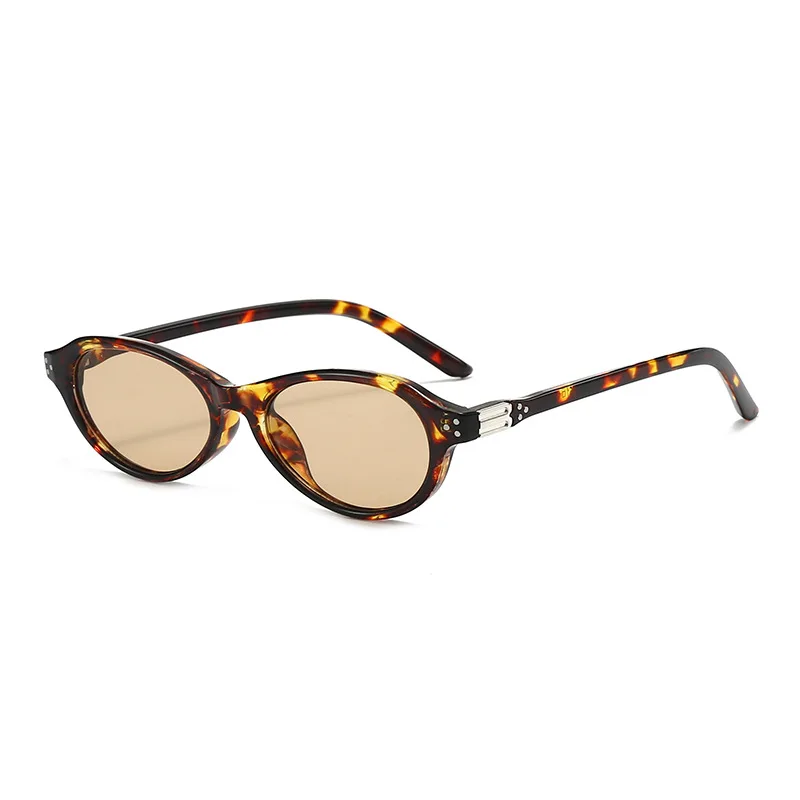 Neue Designer-Sonnenbrillen für Damen mit Nieten, getönte Gläser, modisch, farbenfroh, angesagt, UV400, lässig, Lentes De Sol Mujer