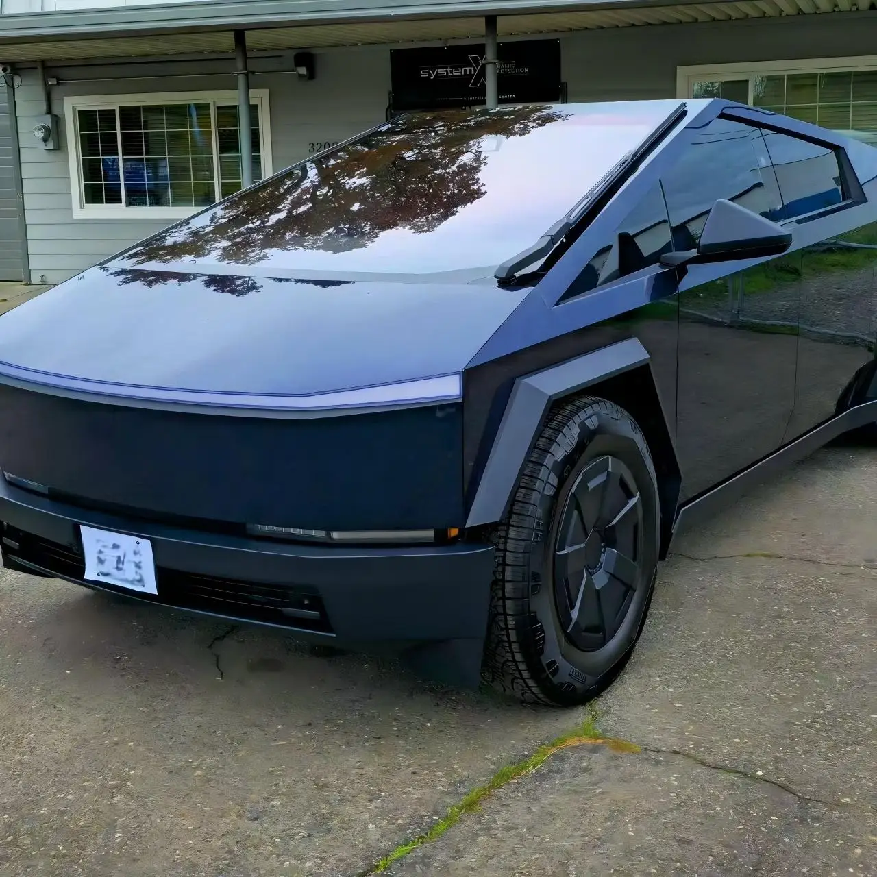 Factory Direct Sales Car Wrap Foil Air Bubble Free PET Midnight Blue Vinyl Wrap for Car Body Wrapping on Cybertruck