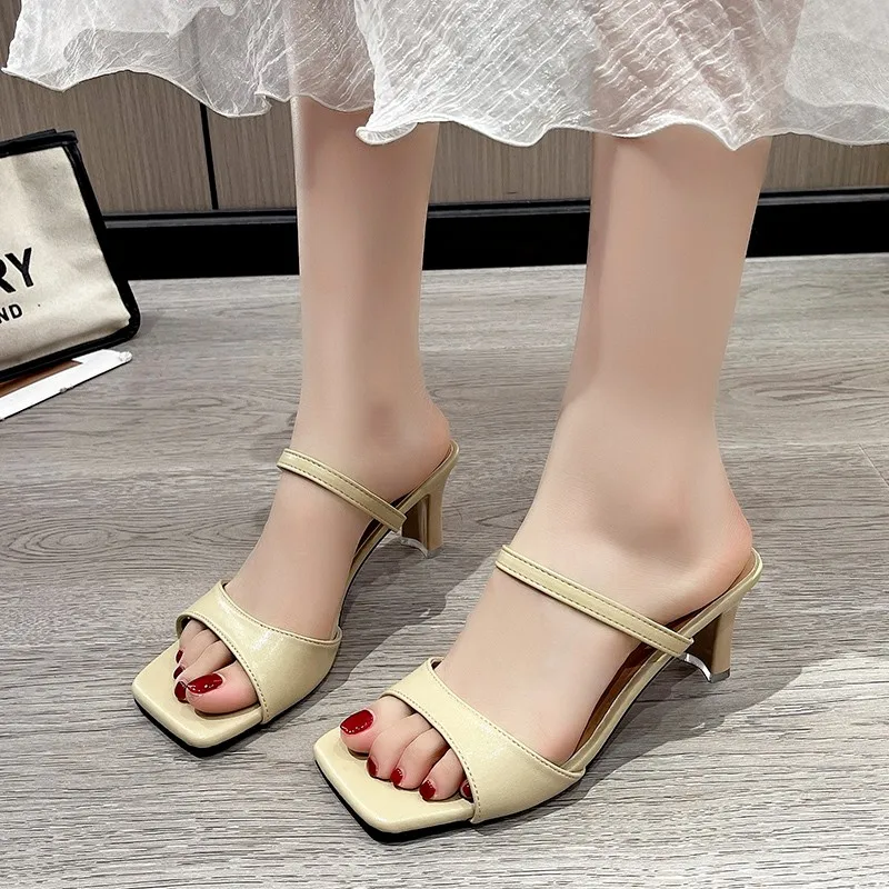 Small group one character flip flop women's sandals 2024 summer new sexy square head flip flop high heeled women's slippers