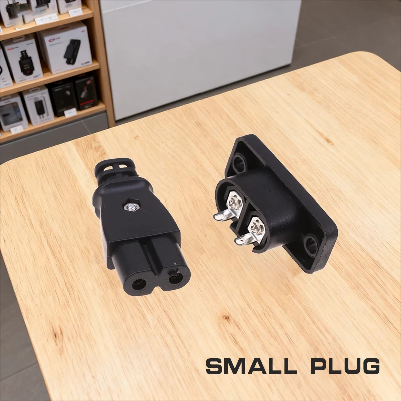 C8 Male Power Socket to Female Plug 35mmx15mm Electric Connector AC 2.5A 250V 8-Shaped Plug Outlet for Embedded Systems