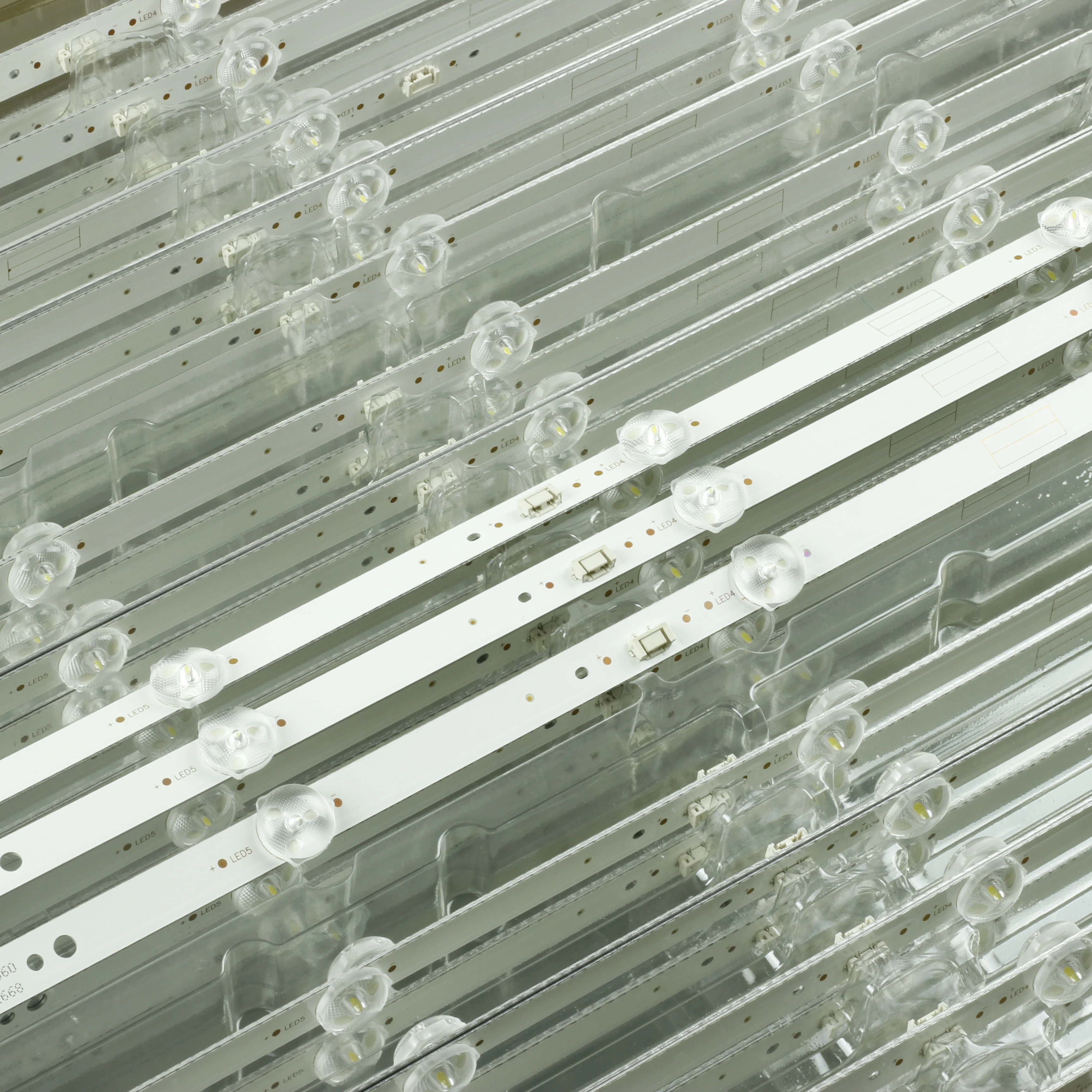 LED 스트립 7램프 H-LED40F456BS2 H-LED40F456 BS2 RDL400FY(QD0-800) V400HJ6-PE1 JL.D40071330-202AS-M_V02 CRH-A403030030777KRev1.0