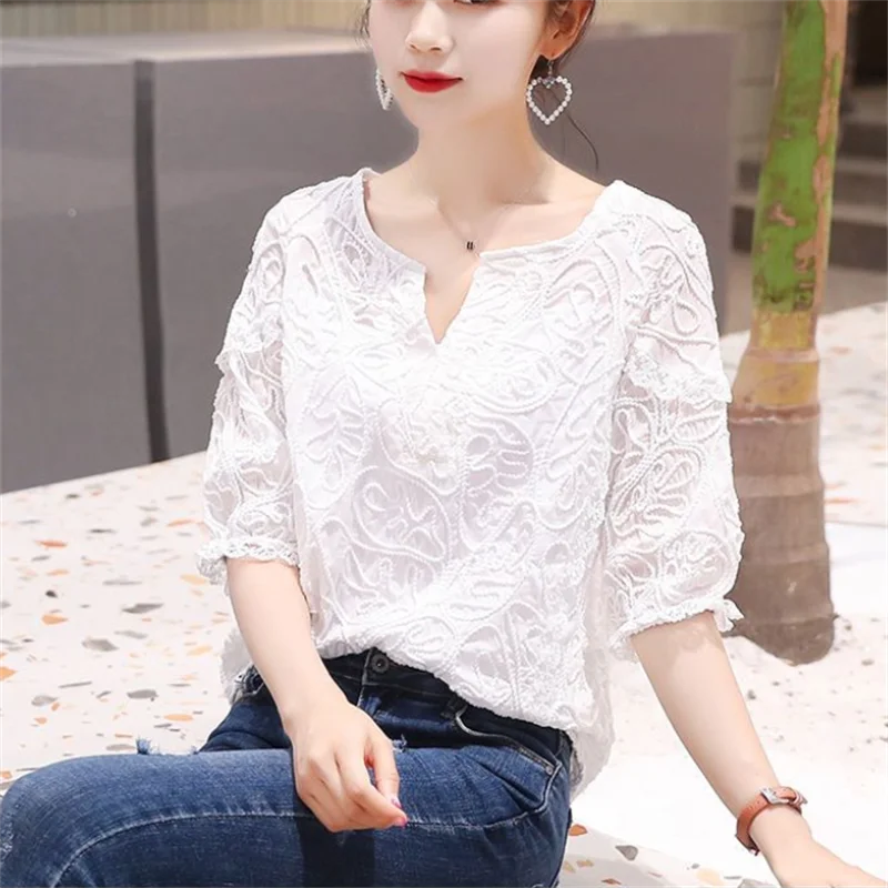 White Women Blouses High Quality Cotton Lace Shirt for Women Loose Blous Summer Pullover Half Sleeve Tops Weaving Flowers Shirt