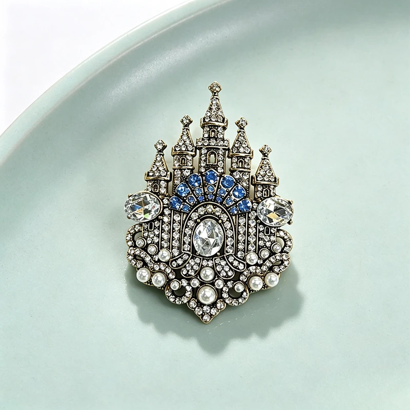 Vintage Castle Brooch Alloy Rhinestone Pearl Blue Crystal Heart Shape Pin Fashion Jewelry Accessory For Clothing