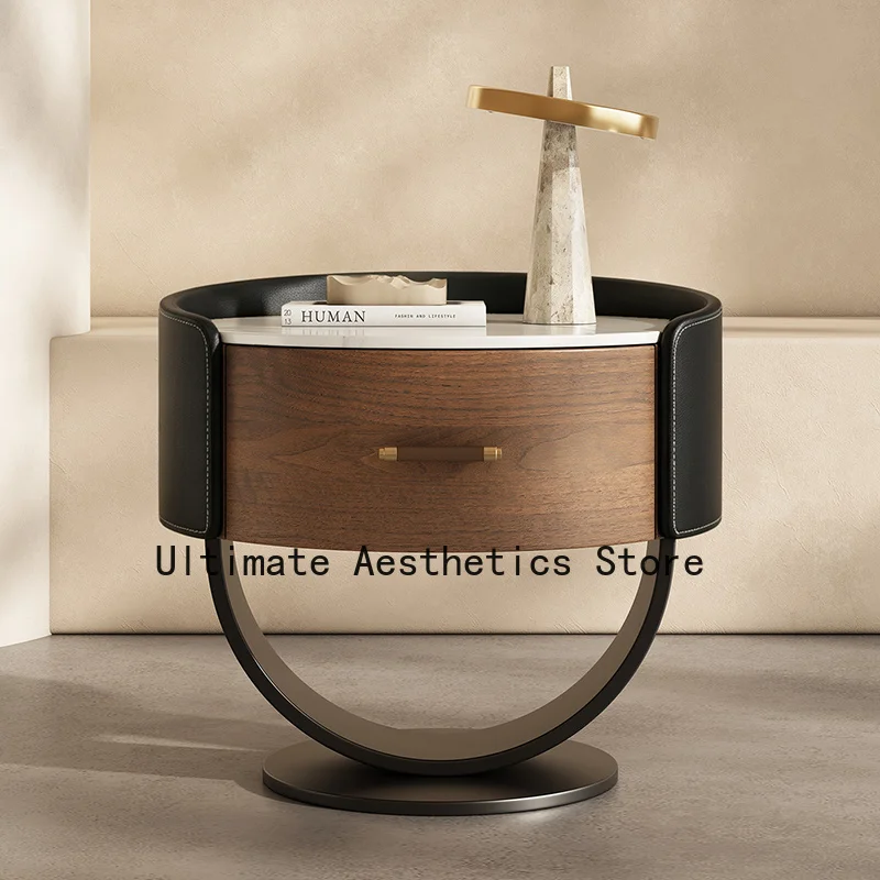 Modern Creative Beautiful Bedside Table New Style Luxury Delicacy Side Table Storage Design Mesa De Noche Bedroom Furniture