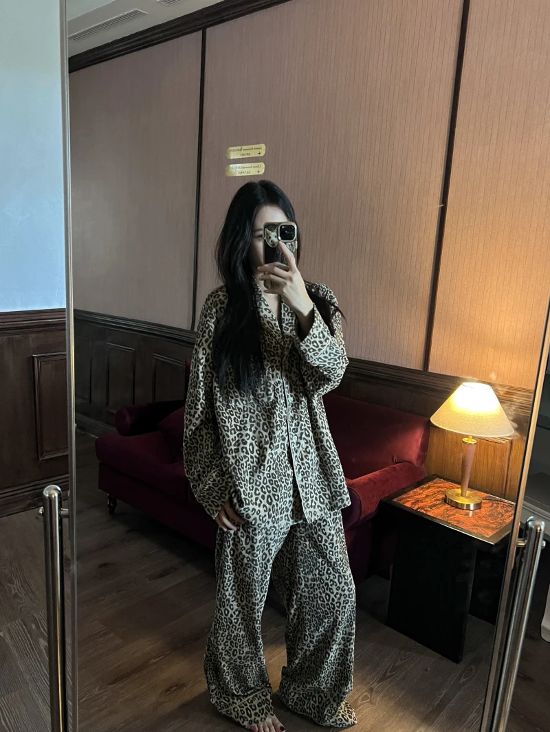 

Leopard Print Velvet Spwear Women's Long Sve Wide Leg Pants Home Clothes Autumn Winter New Arrival Couple's P...