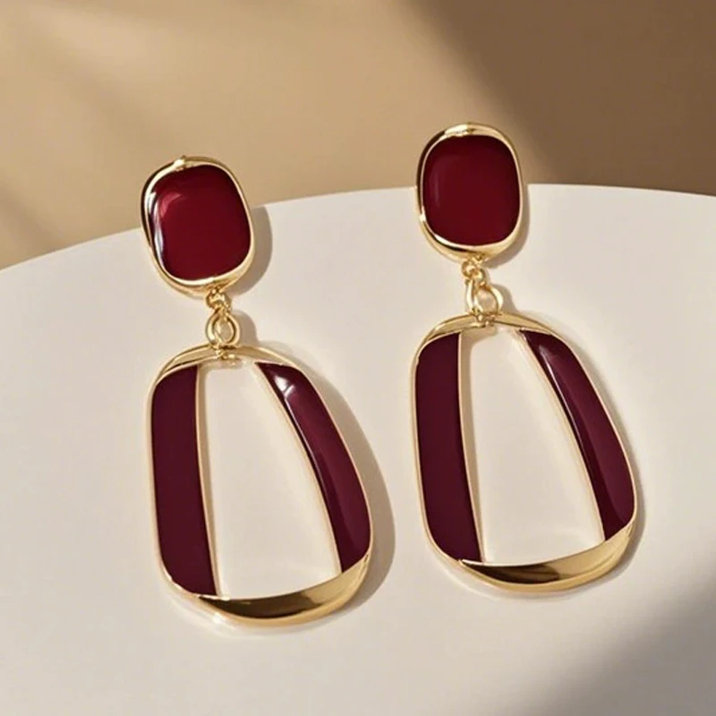 Hot Sale Hollow Out Square Dangle Earrings for Women Simple Metal Twist Enamel Oil Geometry Drop Earrings White Wine Red Jewelry