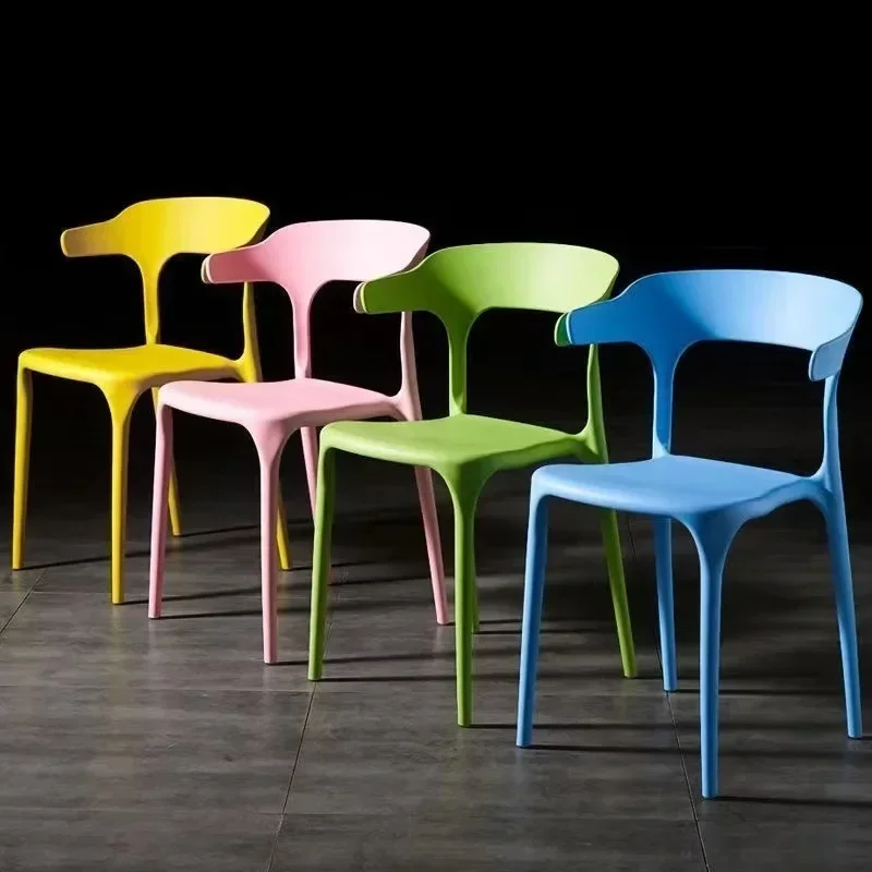 Nordic Furniture Stackable Horn Style Dining Chairs Backrest Nordic Home Use Portable Backrest Chair Modern Plastic Thick Seat